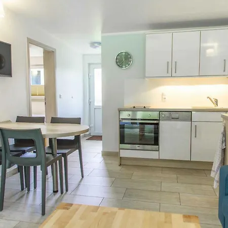 Holiday home Bungis Ferien Direkt Am Grimnitzsee, Seeseite 16